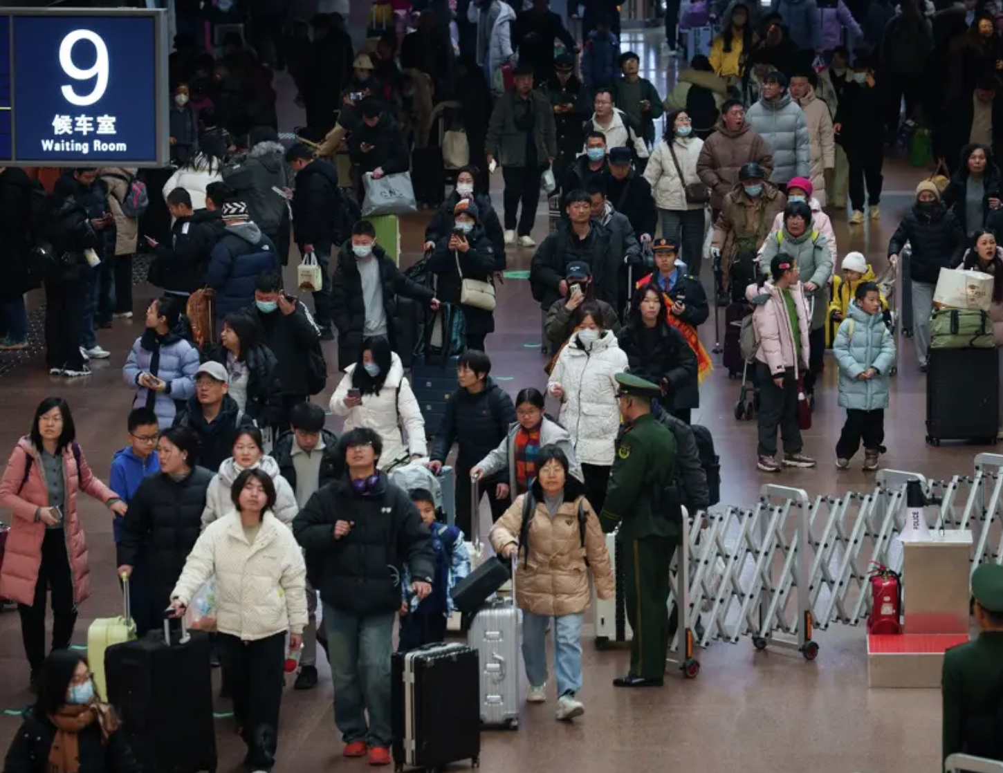 Хятадын Цагаан сарын аяллын их нүүдэл эхэлж, 9.5 тэрбум удаагийн зорчих хөдөлгөөн бүртгэгдэх төлөвтэй байна